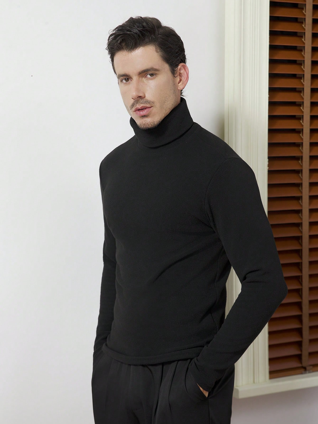 Men's Black High-Neck Long Sle - Base Layer Top avaliação e preço